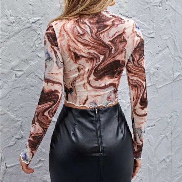 Lettuce Trim Sheer crop top - Picture 2 of 7